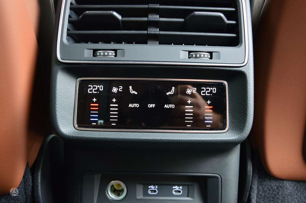 Audi Q8, off-road / crossover