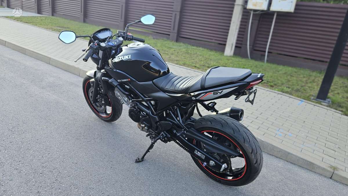 Suzuki SV 650cc, street / classic