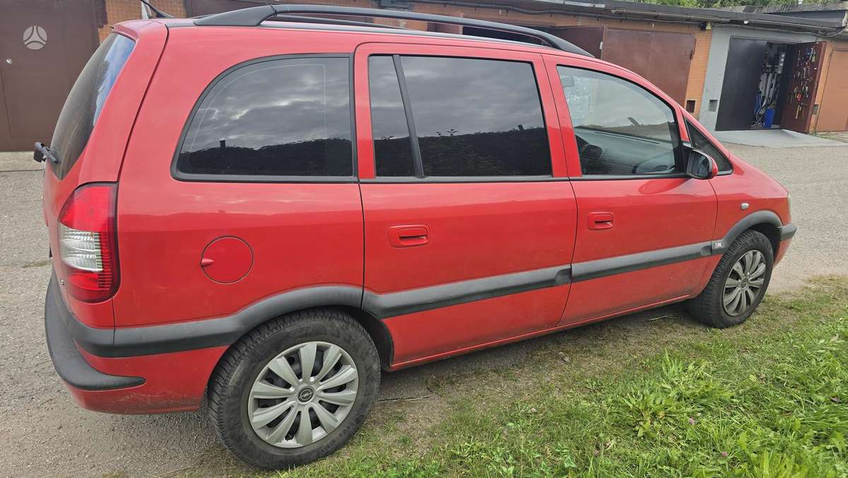 Opel Zafira, Минивэн
