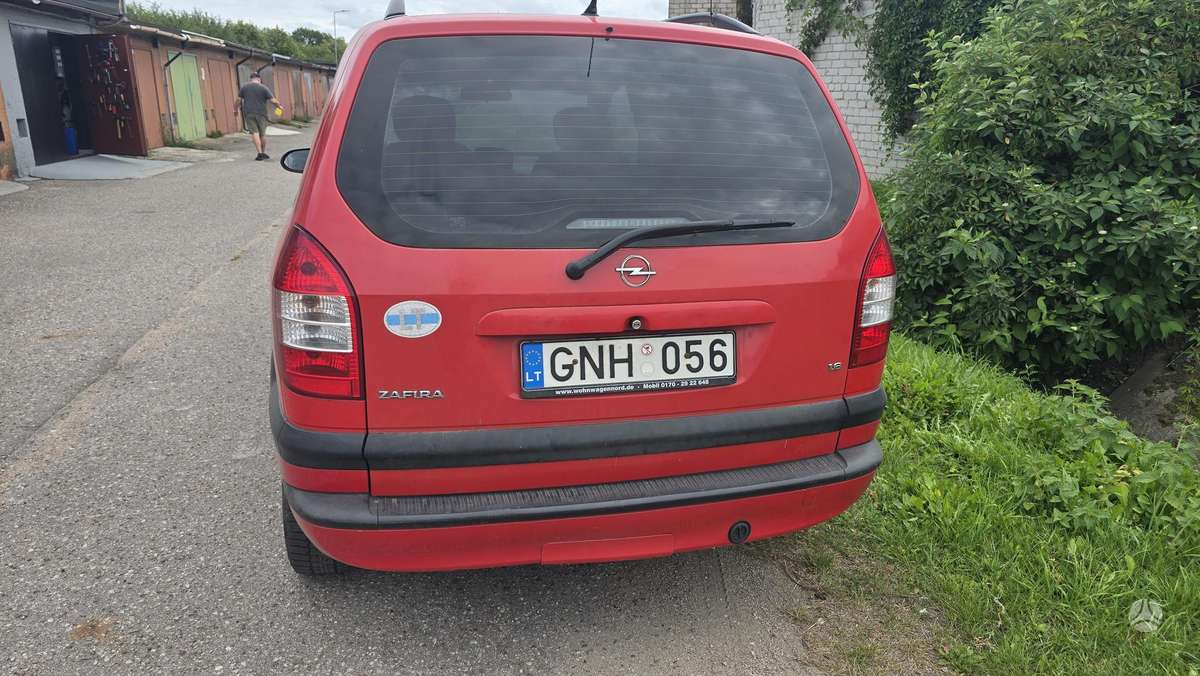 Opel Zafira, Минивэн