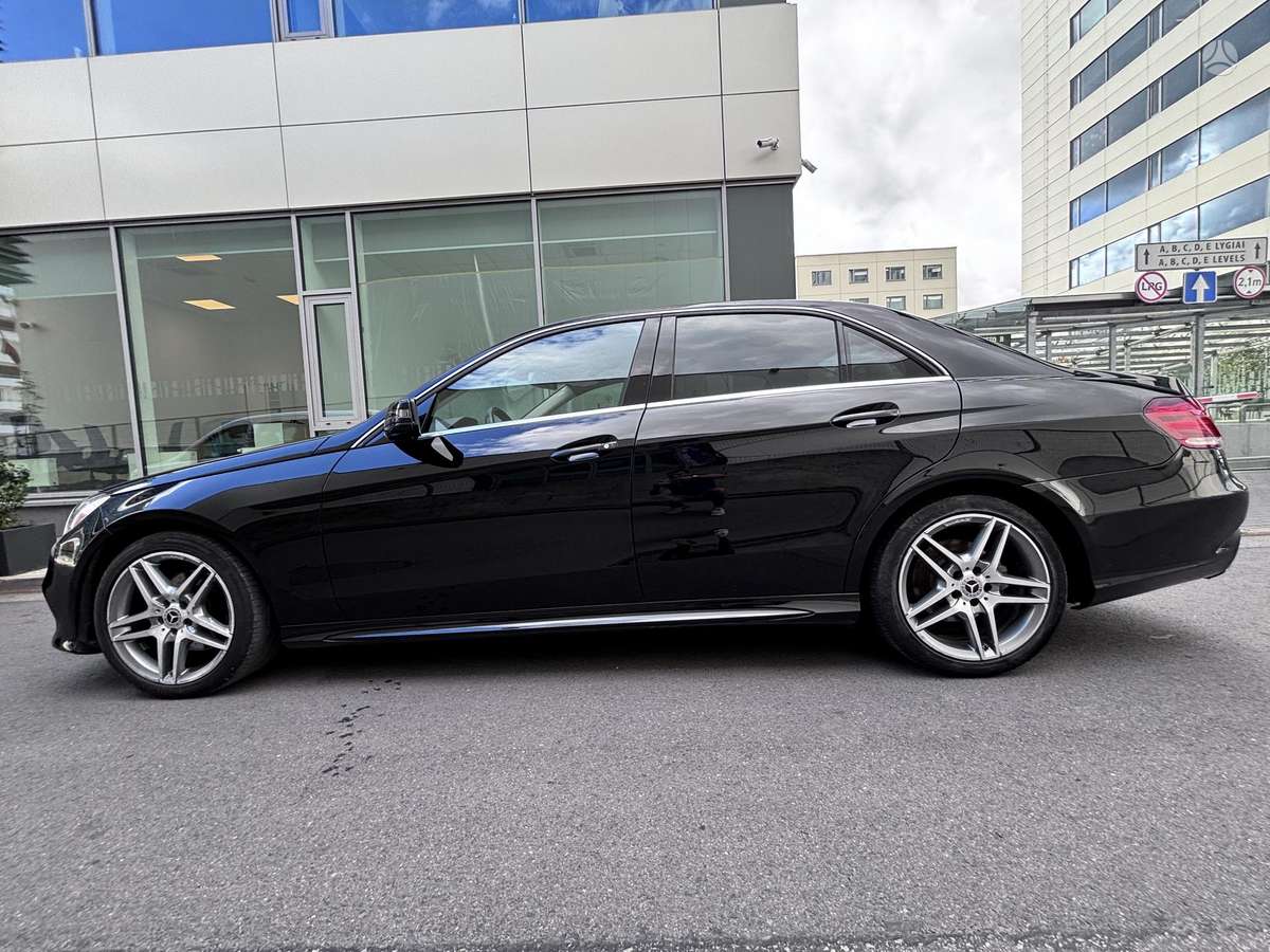Mercedes-Benz E350, 3.5 l., Седан