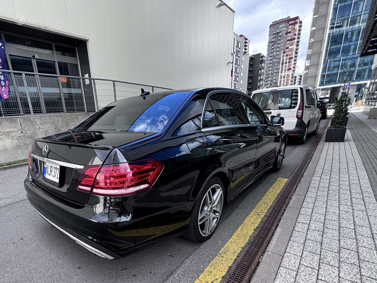 Mercedes-Benz E350, 3.5 l., Седан