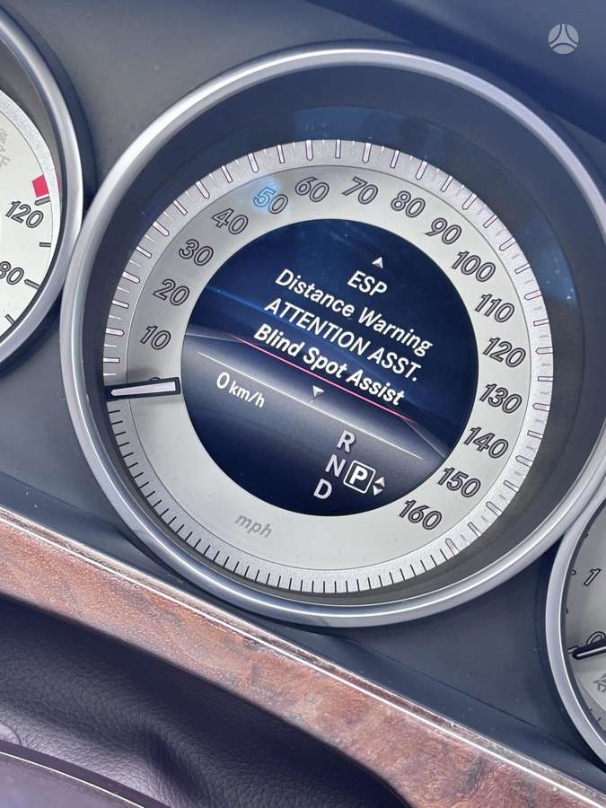 Mercedes-Benz E350, 3.5 l., Седан