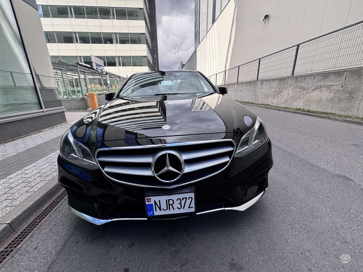 Mercedes-Benz E350, 3.5 l., Седан