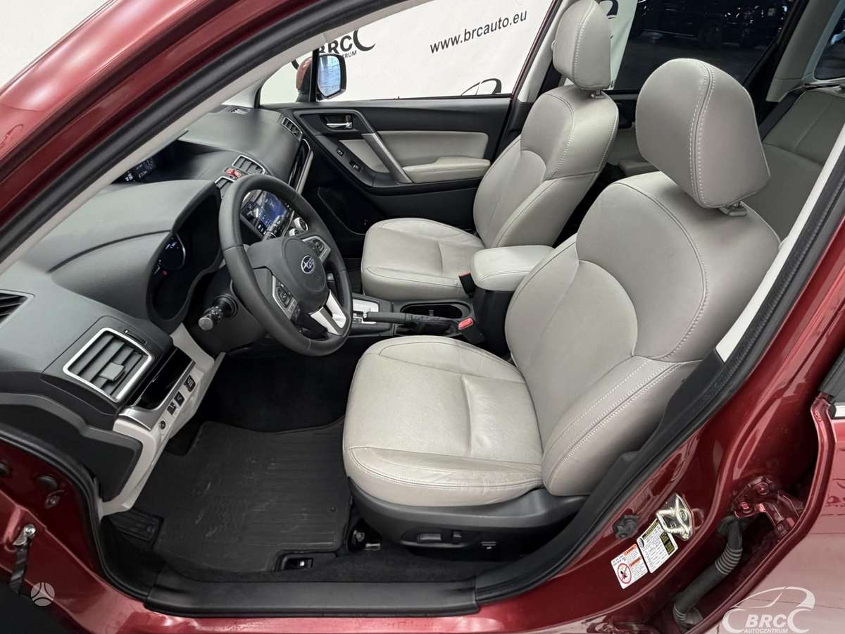 Subaru Forester, 2.5 l., off-road / crossover