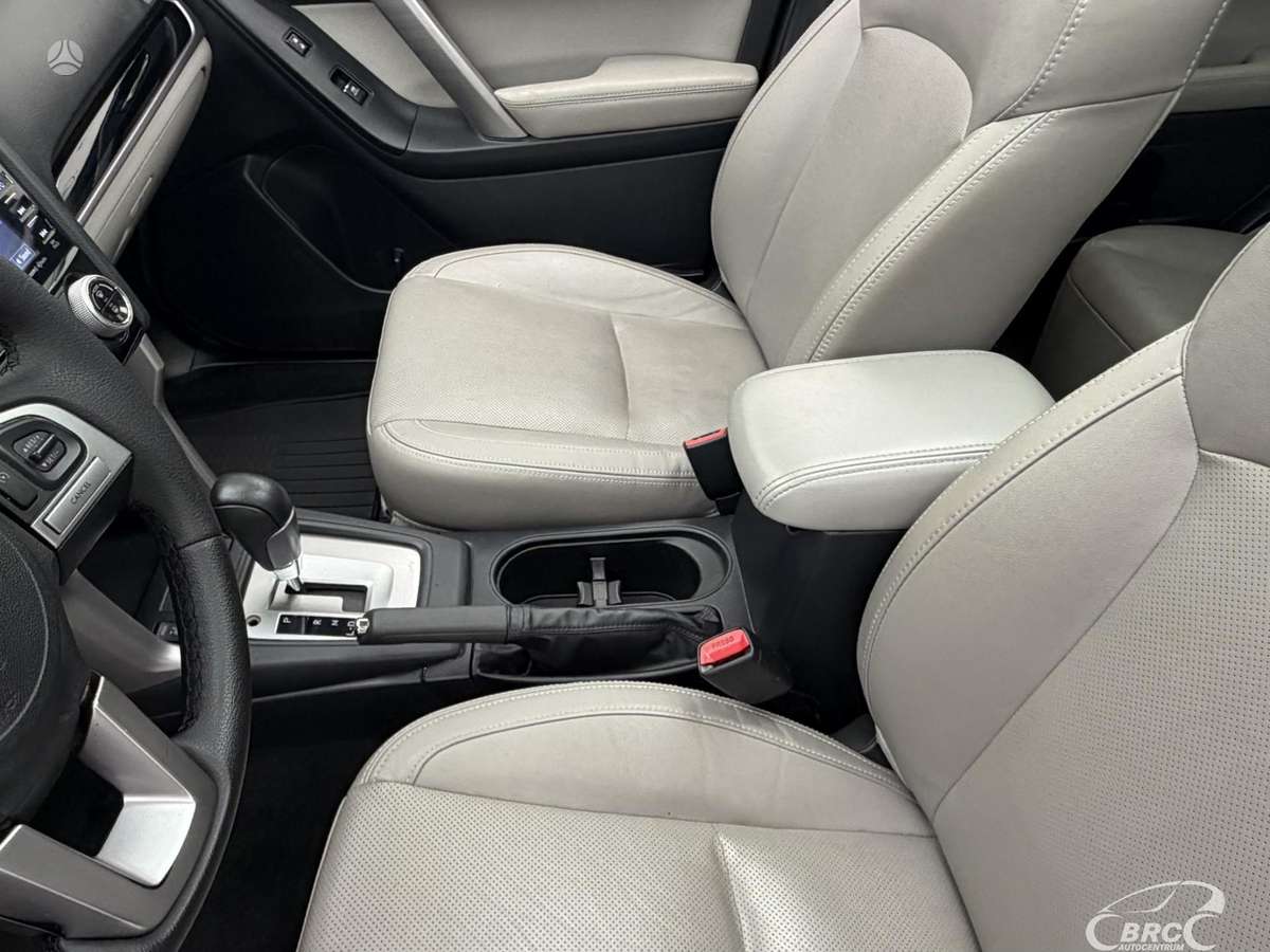 Subaru Forester, 2.5 l., off-road / crossover