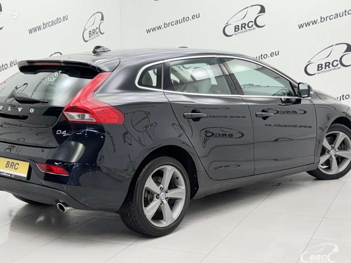Volvo V40, 2.0 l., hatchback