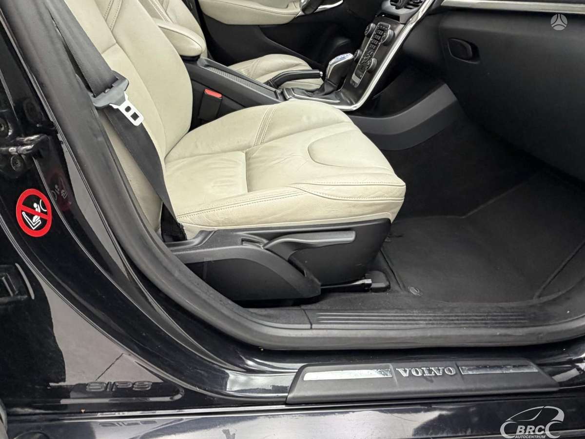 Volvo V40, 2.0 l., hatchback