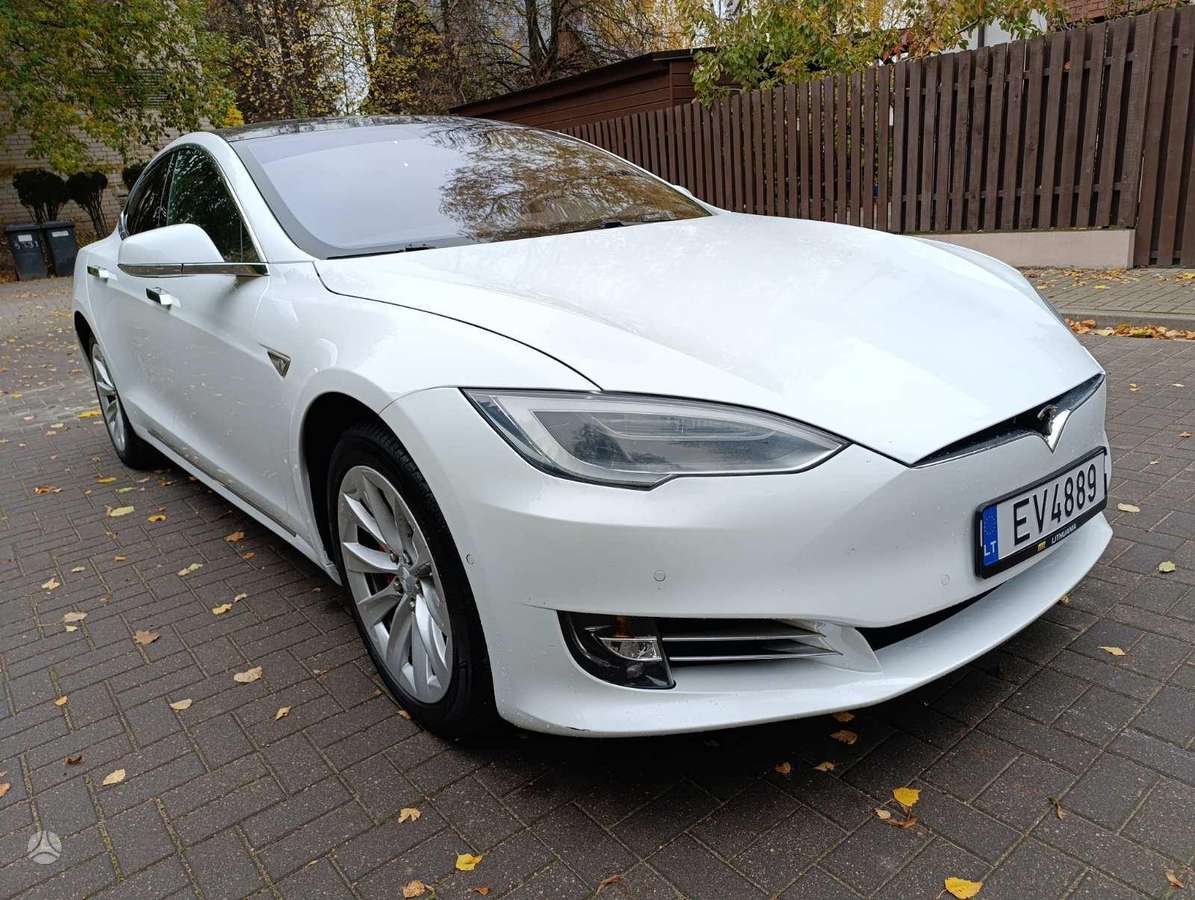 Tesla Model S, 90 кВт·ч, Хэтчбек