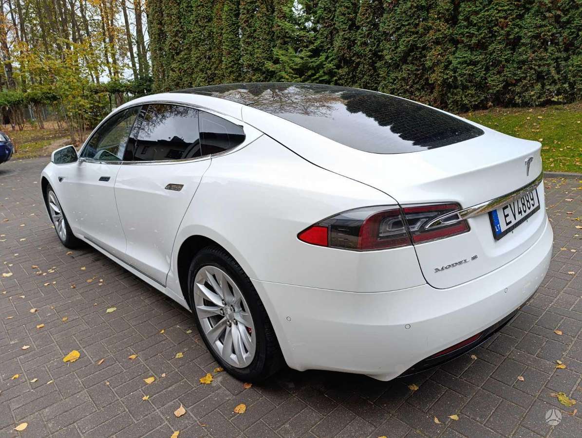 Tesla Model S, 90 kWh, hečbekas