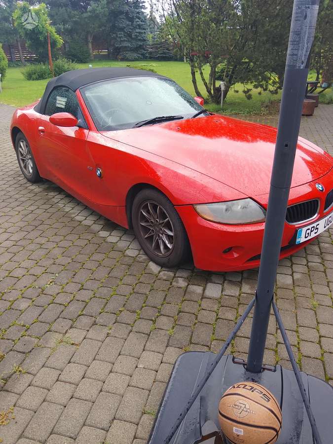 BMW Z4, 2.2 l., coupe