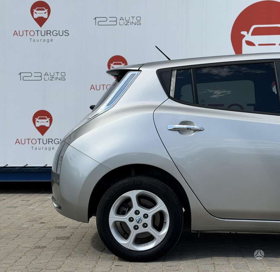 Nissan Leaf, 24 кВт·ч, Хэтчбек