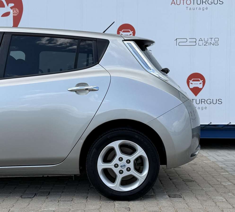 Nissan Leaf, 24 кВт·ч, Хэтчбек