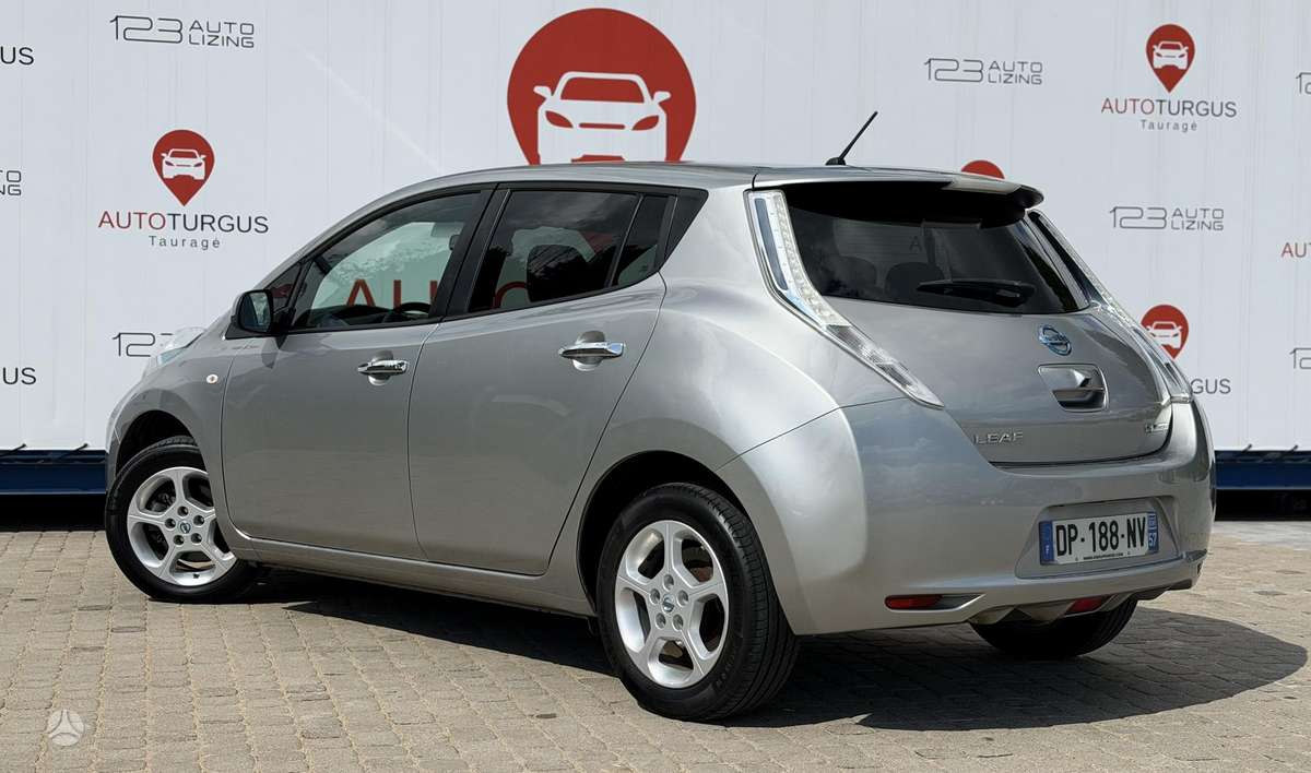 Nissan Leaf, 24 кВт·ч, Хэтчбек