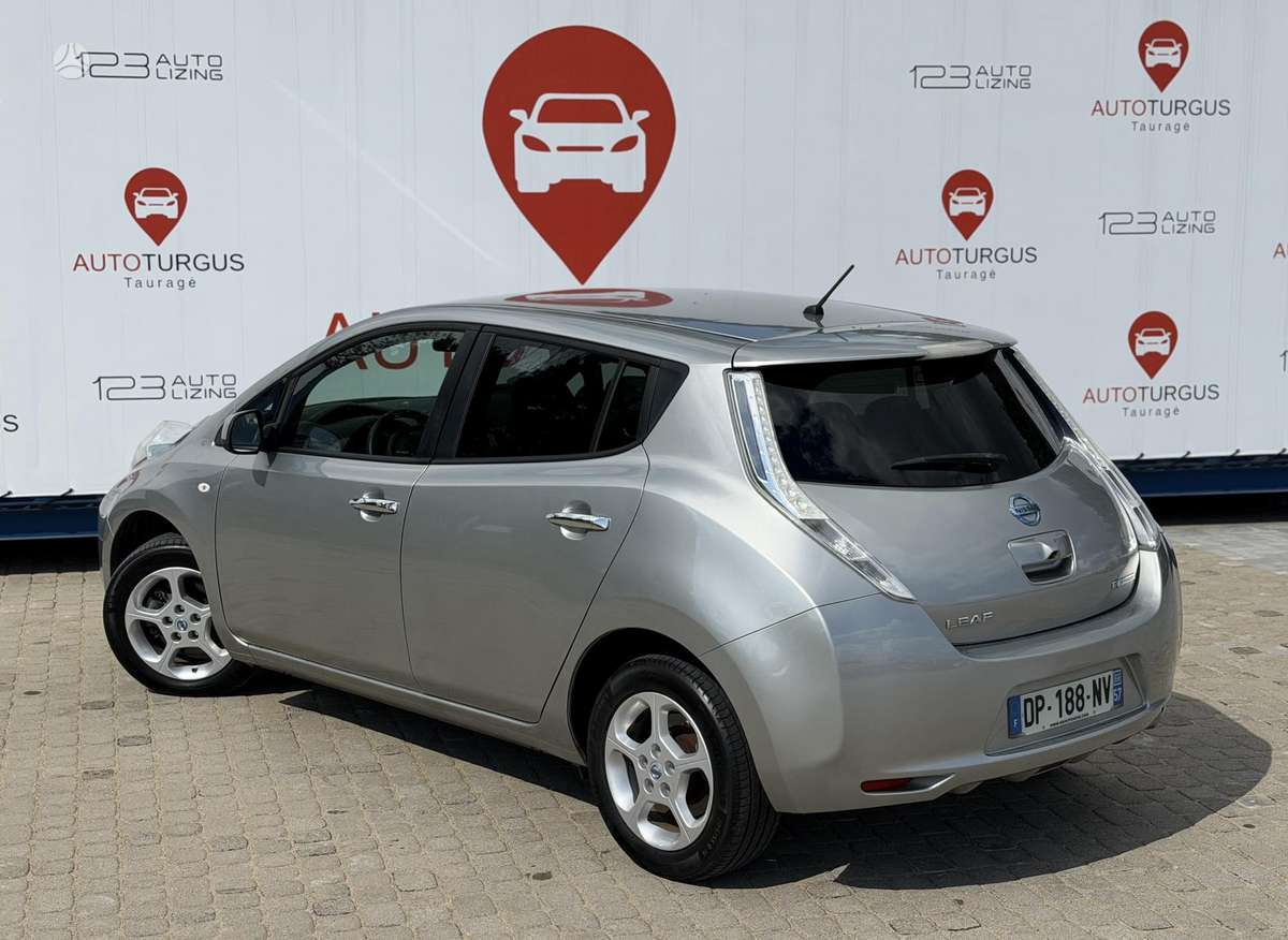 Nissan Leaf, 24 кВт·ч, Хэтчбек