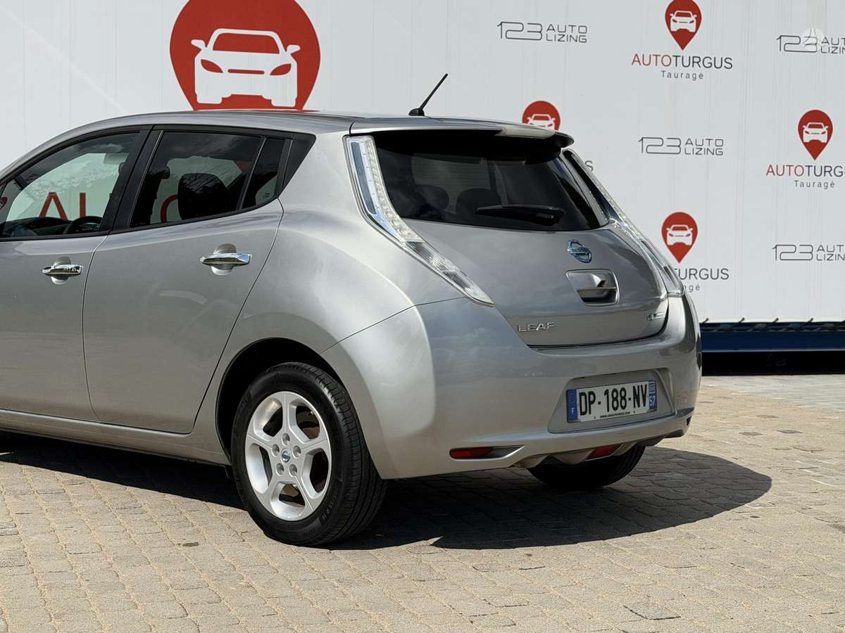 Nissan Leaf, 24 кВт·ч, Хэтчбек