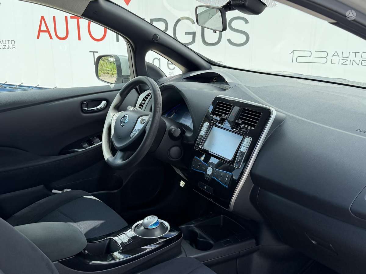 Nissan Leaf, 24 кВт·ч, Хэтчбек