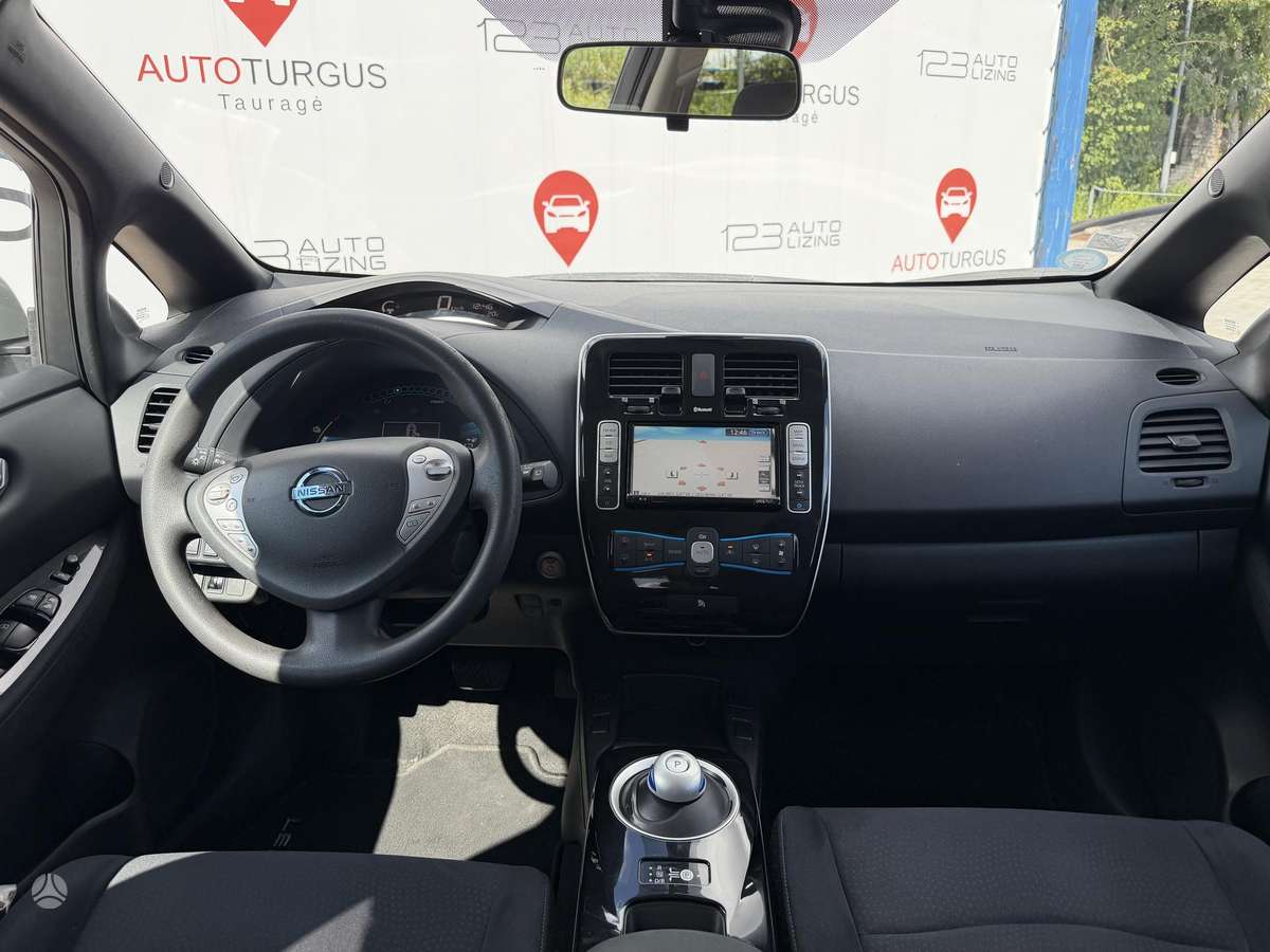 Nissan Leaf, 24 кВт·ч, Хэтчбек