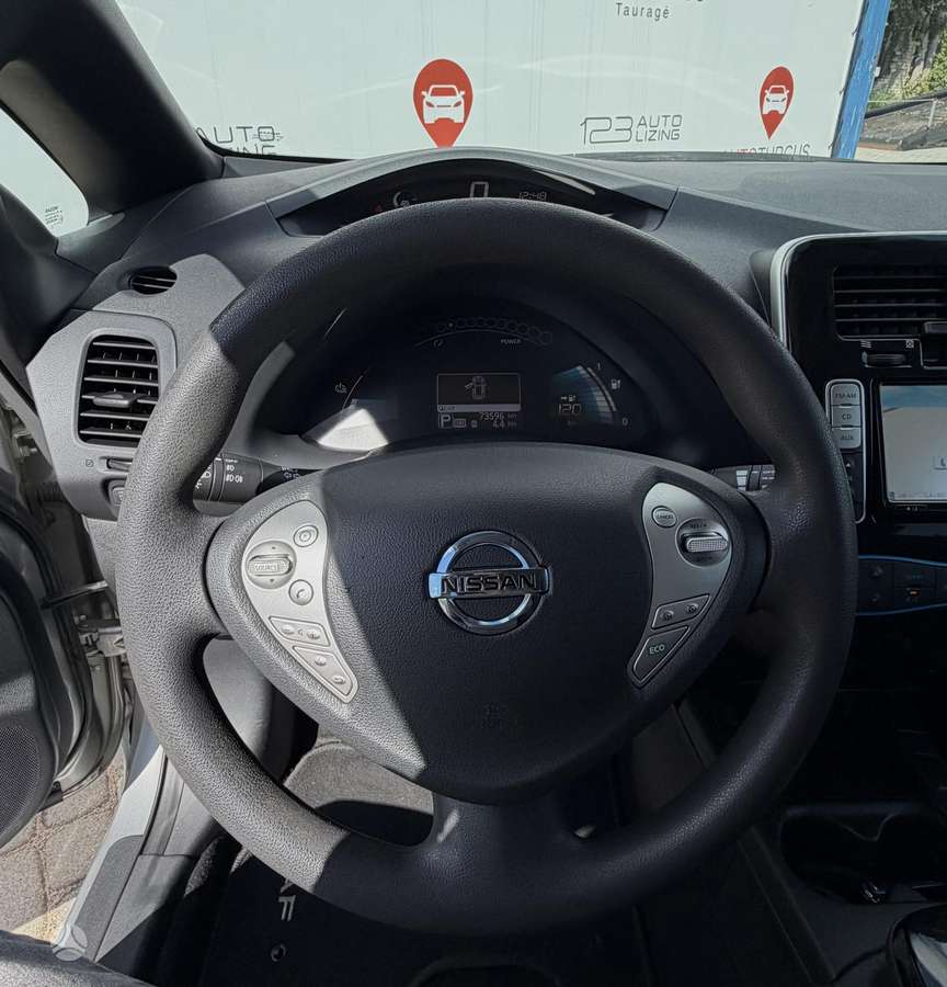Nissan Leaf, 24 кВт·ч, Хэтчбек