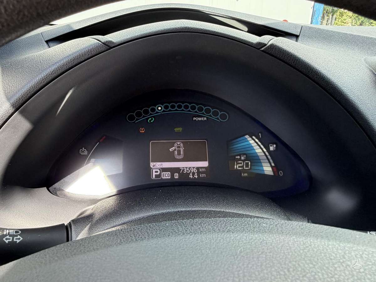 Nissan Leaf, 24 кВт·ч, Хэтчбек