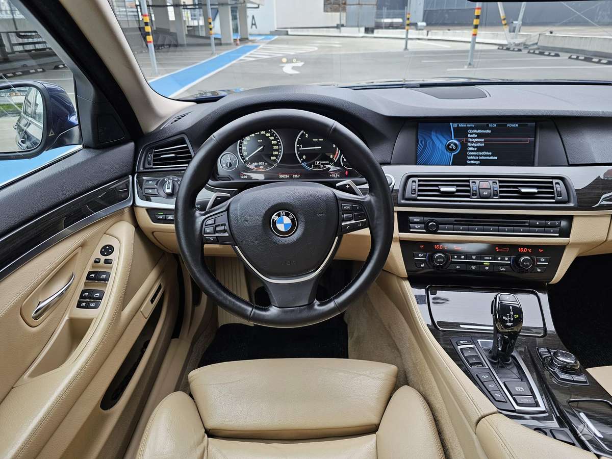 BMW 525, 2.0 l., Седан