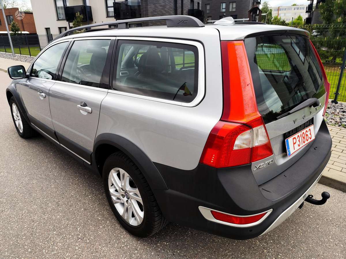 Volvo XC70, 2.0 l., Универсал