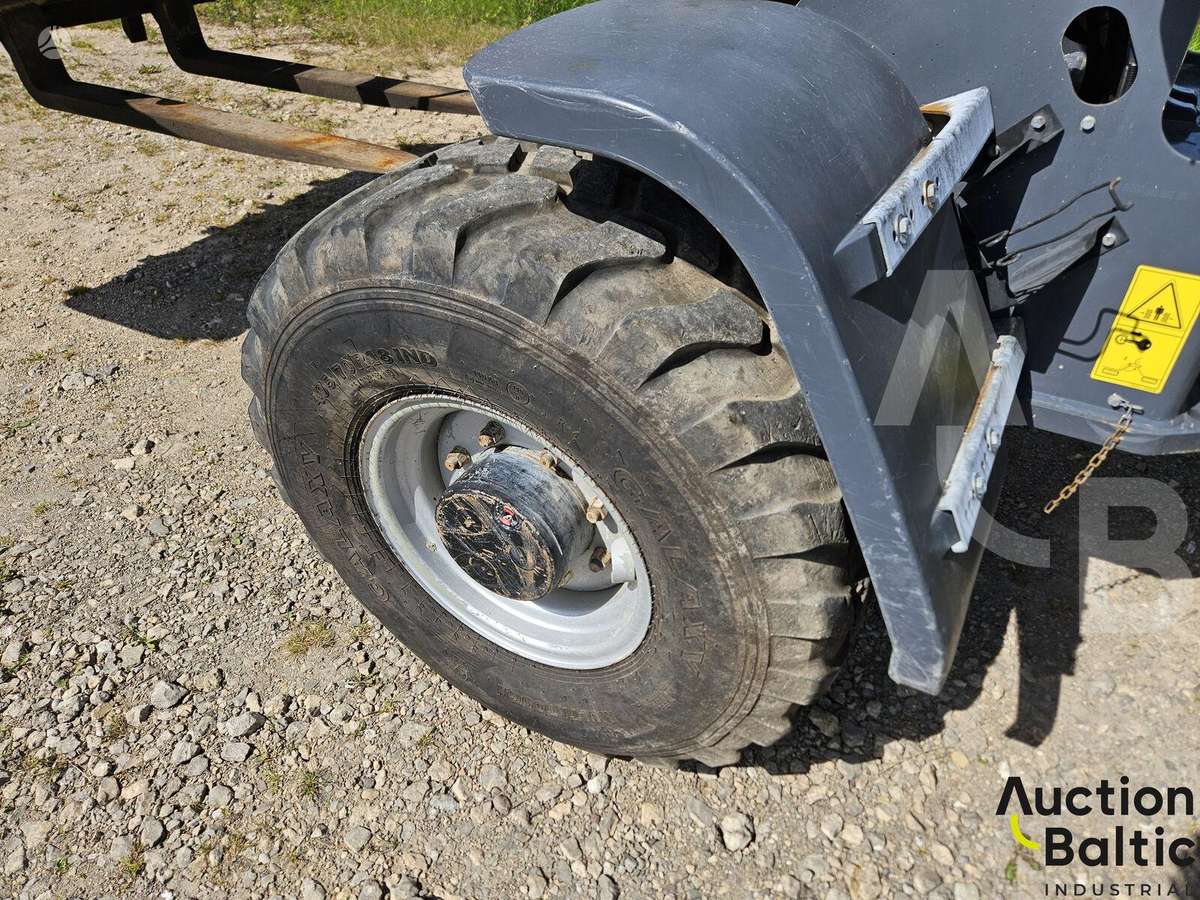 Schaeff TL80, фронтальные погрузчики