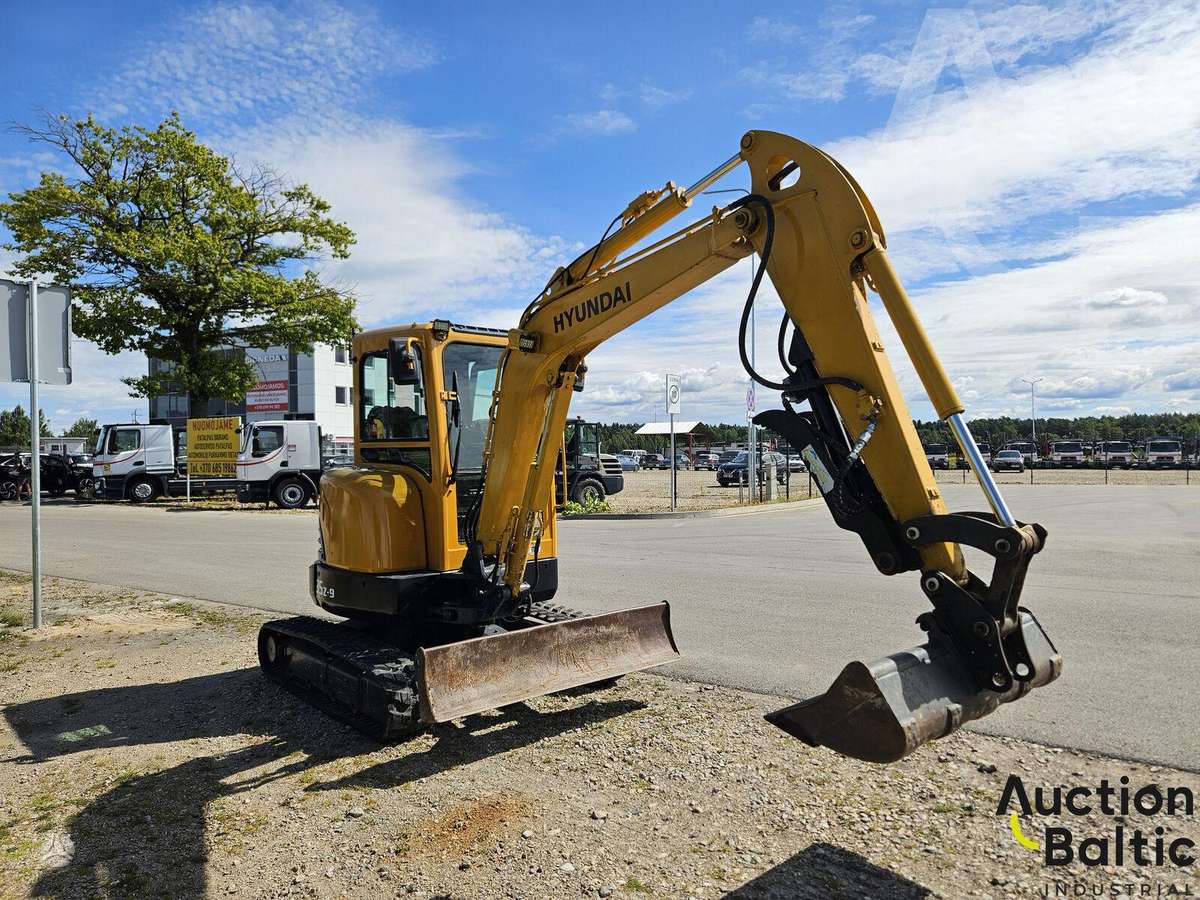 Hyundai Robex 35 Z-9, mini excavator