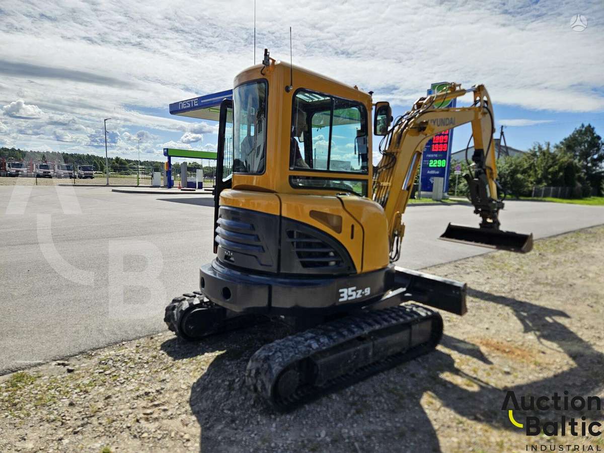 Hyundai Robex 35 Z-9, mini excavator