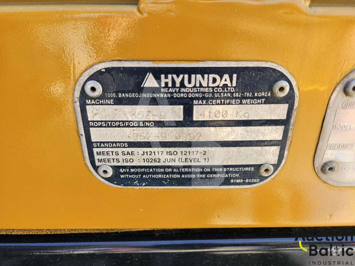 Hyundai Robex 35 Z-9, mini excavator