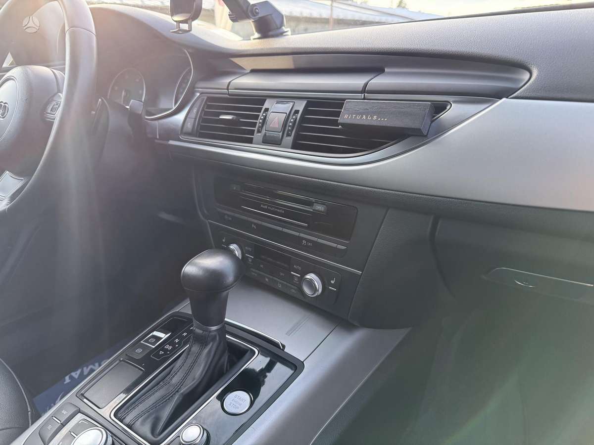 Audi A6, 3.0 l., Седан