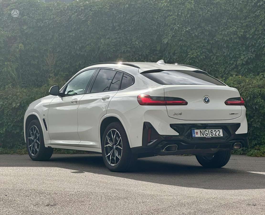 BMW X4, off-road / crossover