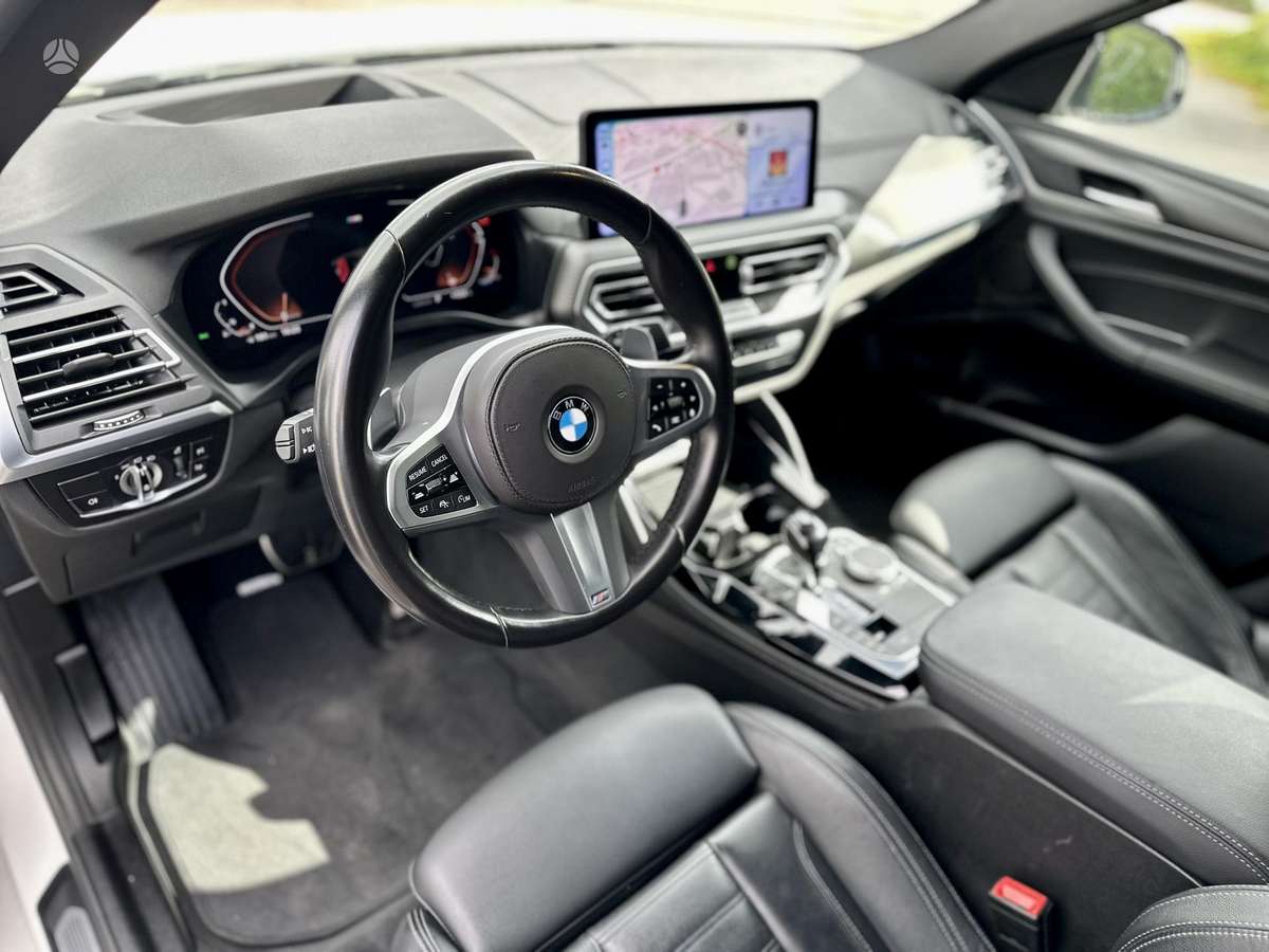 BMW X4, off-road / crossover