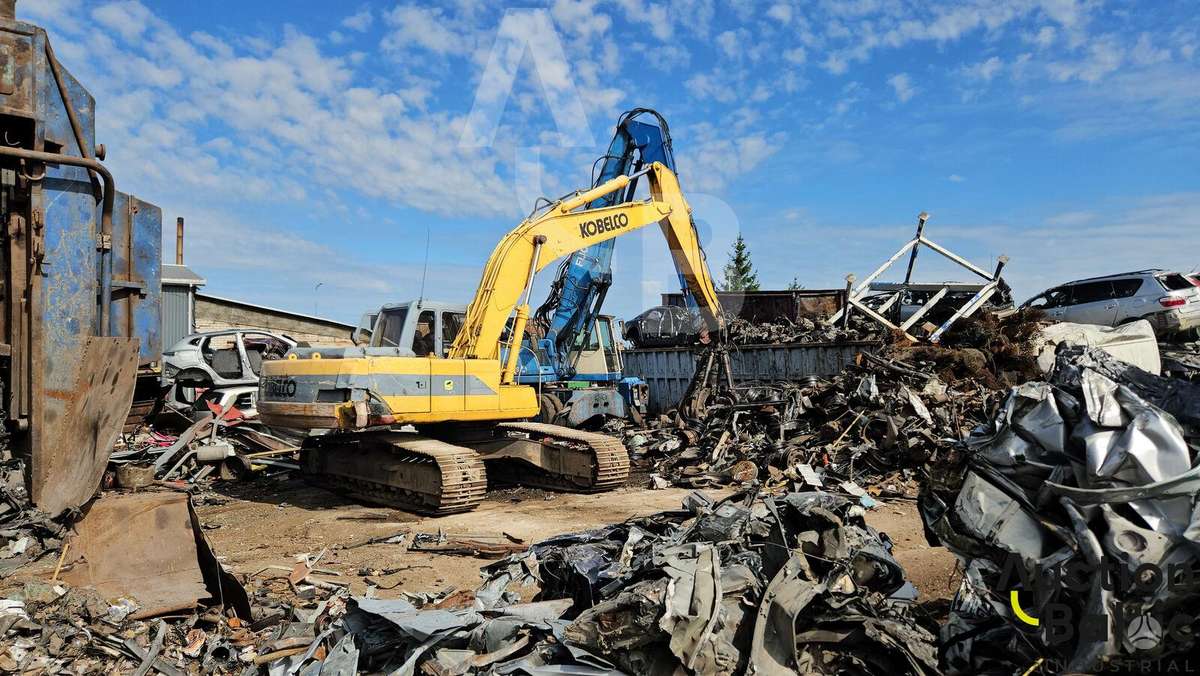 Kobelco SK 210 LC-1A, excavator