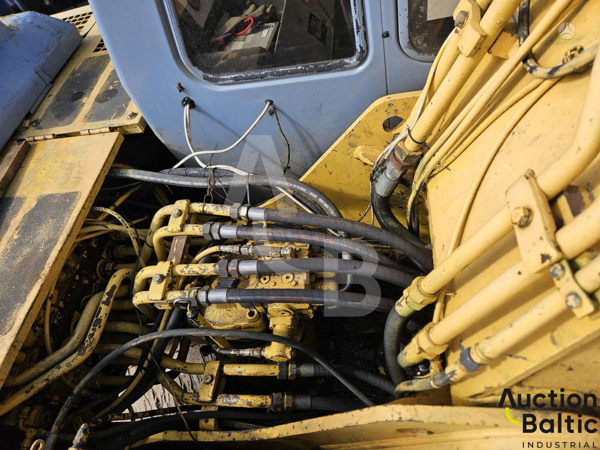 Kobelco SK 210 LC-1A, excavator