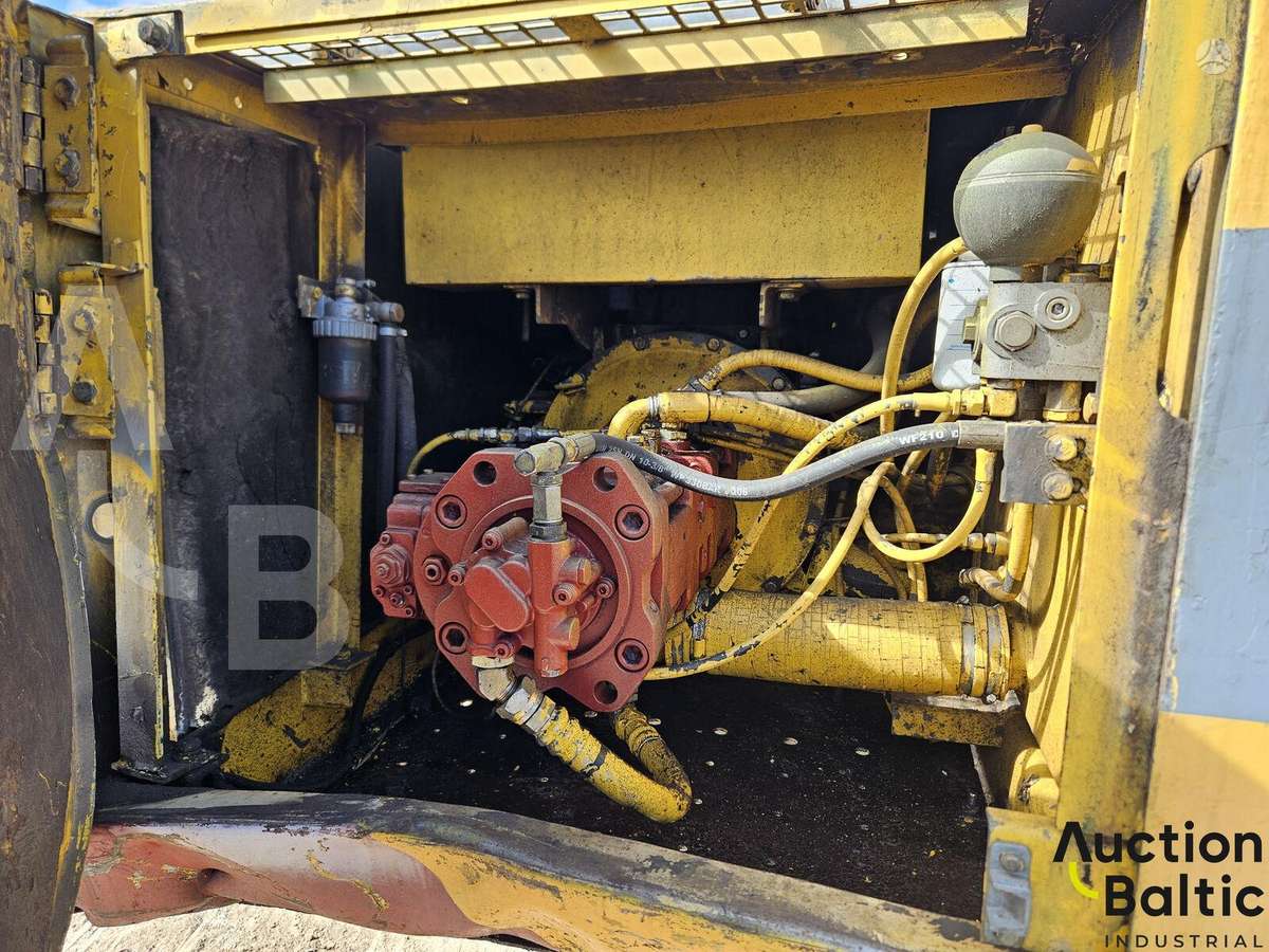 Kobelco SK 210 LC-1A, excavator