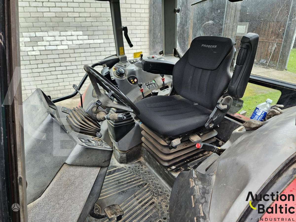 Case-IH CS 150, traktoriai