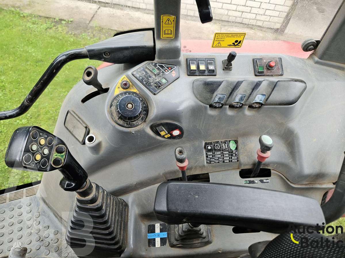 Case-IH CS 150, traktoriai