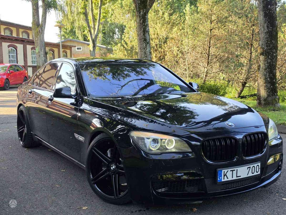 BMW 740, 3.0 l., Седан