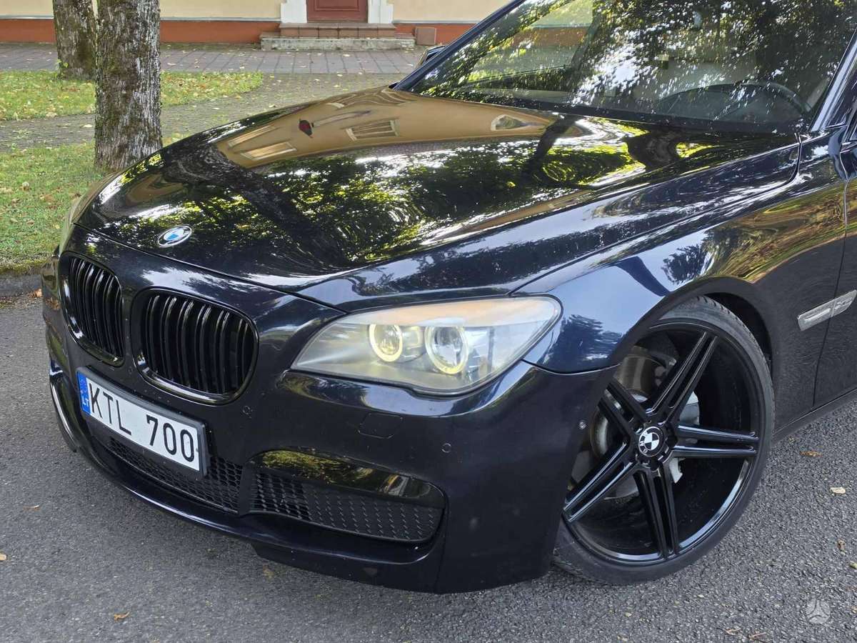 BMW 740, 3.0 l., Седан