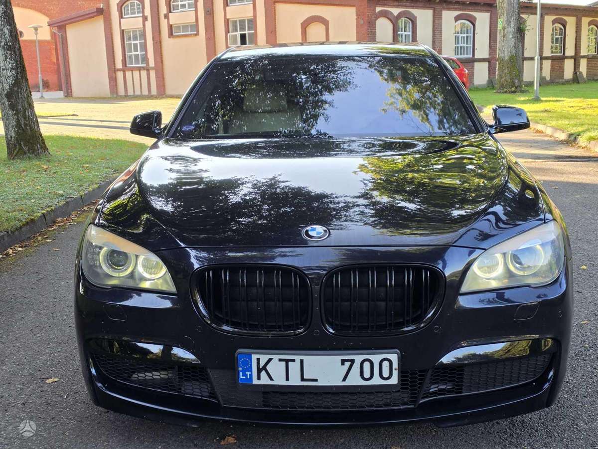 BMW 740, 3.0 l., Седан