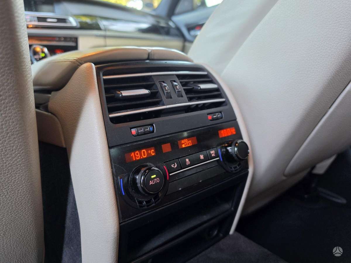 BMW 740, 3.0 l., Седан