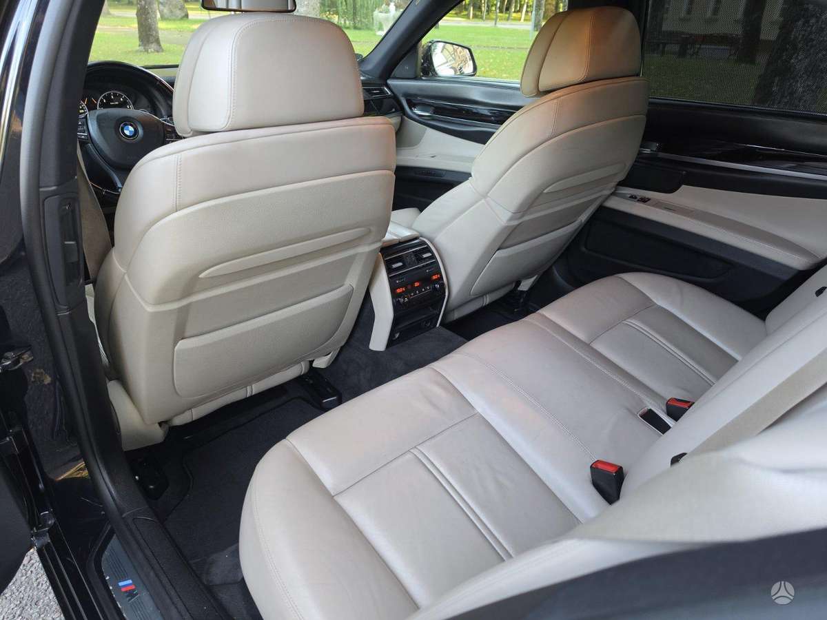BMW 740, 3.0 l., Седан