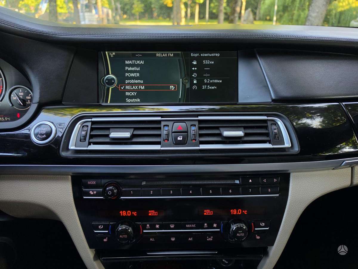 BMW 740, 3.0 l., Седан