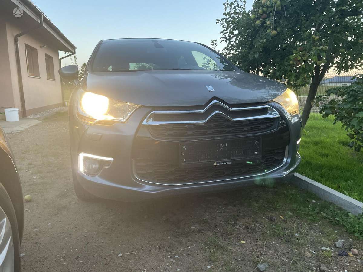 Citroen DS4, 1.6 l., Хэтчбек