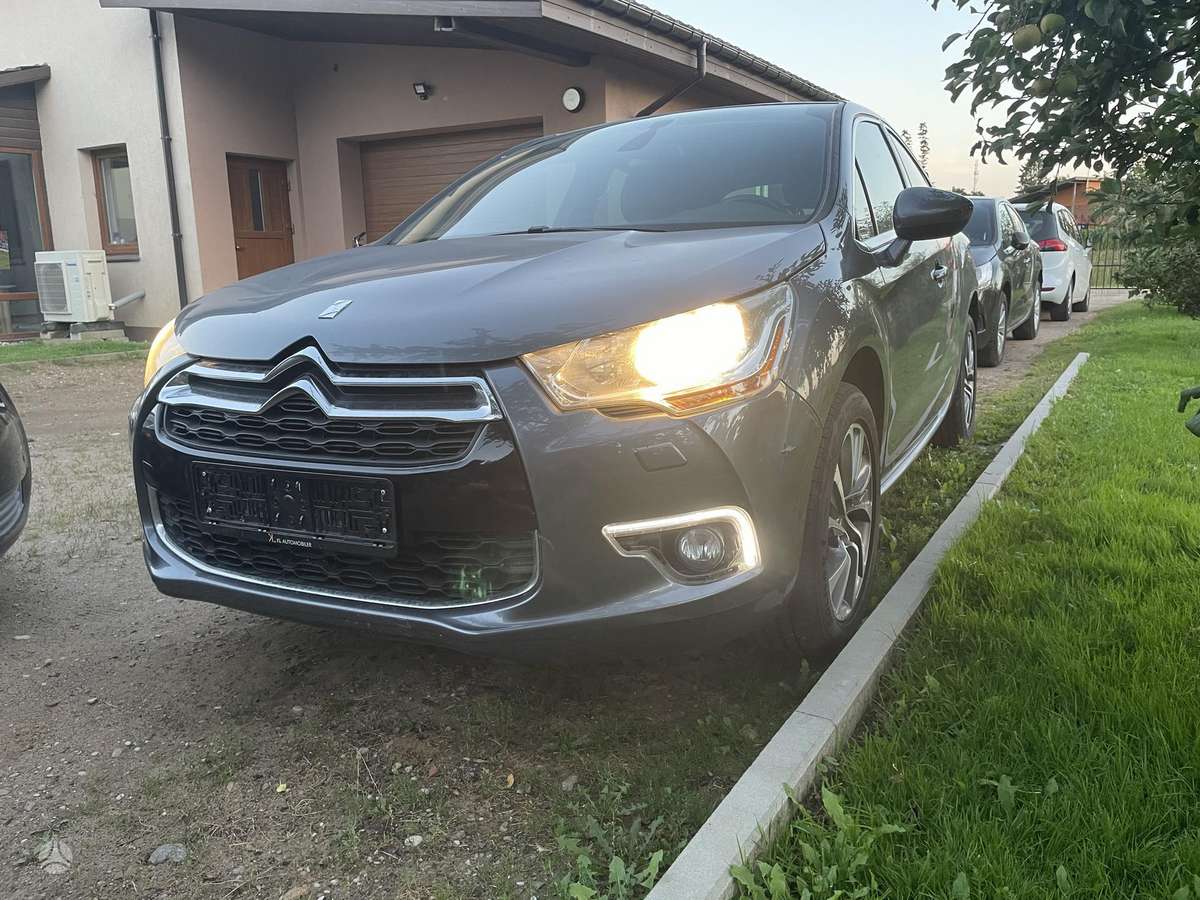 Citroen DS4, 1.6 l., Хэтчбек