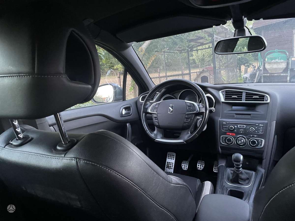 Citroen DS4, 1.6 l., Хэтчбек
