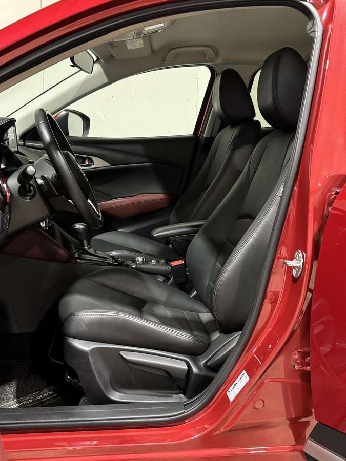 Mazda CX-3, 2.0 l., off-road / crossover