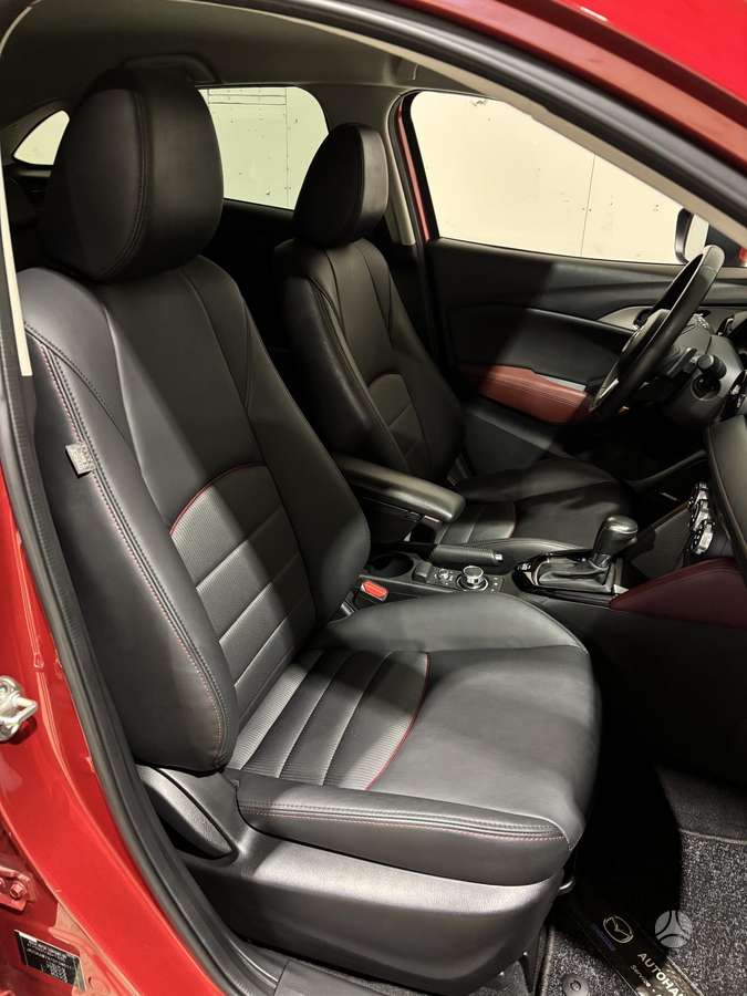 Mazda CX-3, 2.0 l., off-road / crossover
