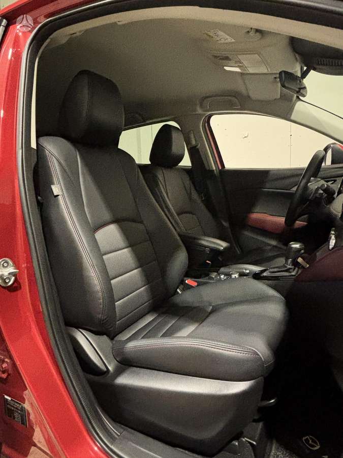 Mazda CX-3, 2.0 l., off-road / crossover